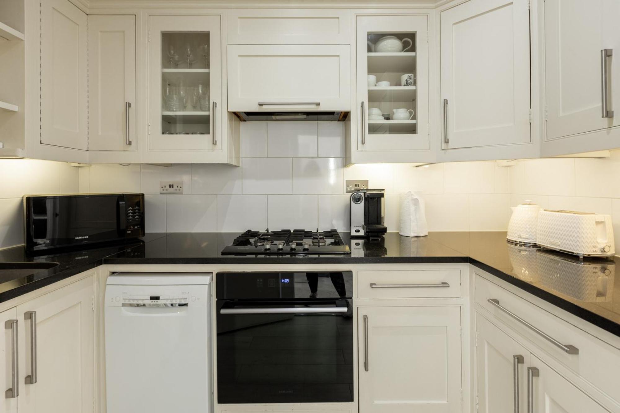 Apartment Brigth & Beautiful 1br Flat In Earls Court