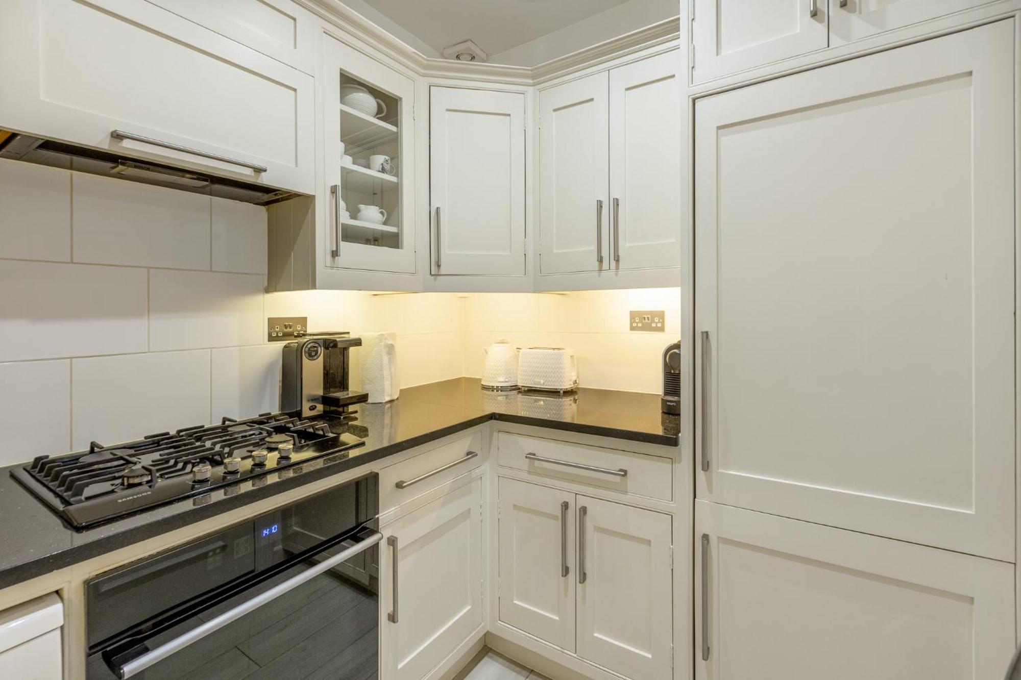 Brigth & Beautiful 1br Flat In Earls Court *