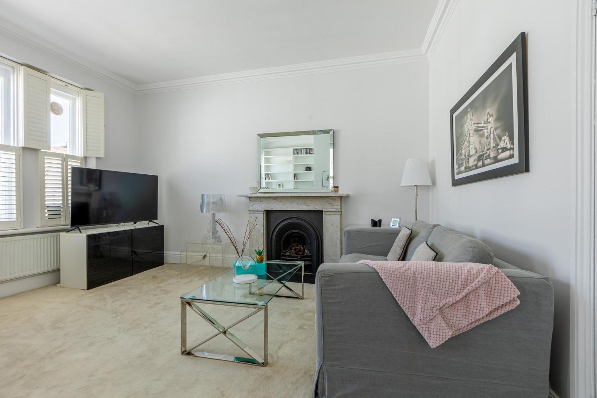 Brigth & Beautiful 1br Flat In Earls Court * London